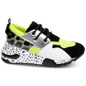 Steve Madden sneakers size 9